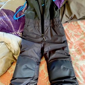 Size 3T Columbia snow coveralls